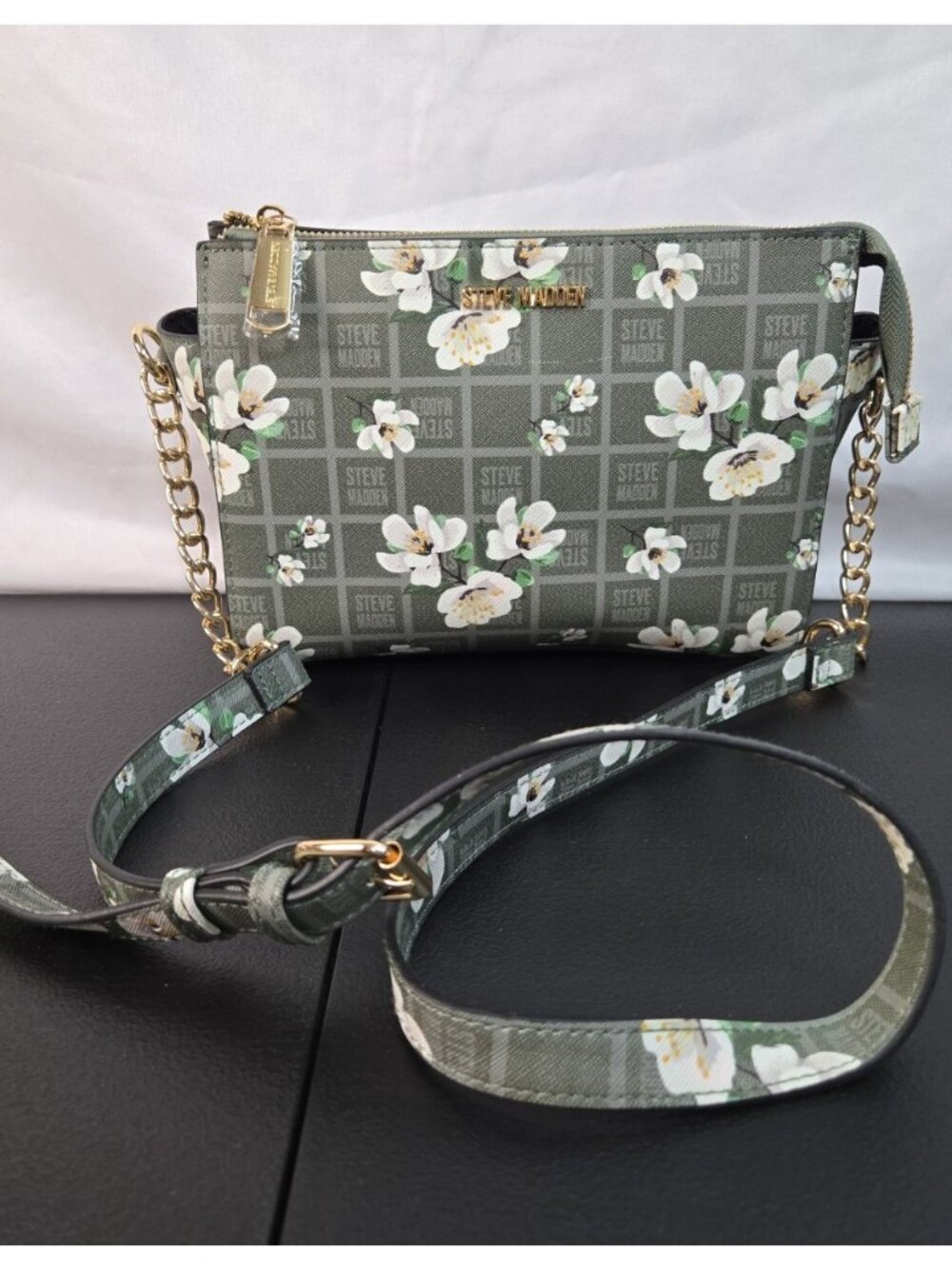 Steve Madden Woman’s Floral Crossbody Bag 10"×7" Olive Green